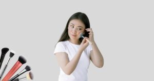 Makeup brush for cream blush